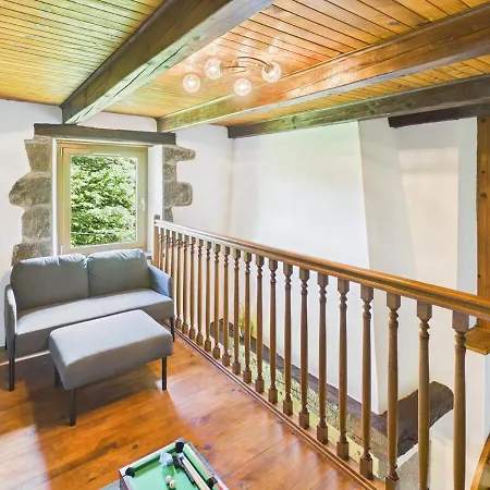 Feriehus La Ferme Du Pre Toussaint, 9 Guest Garden Vosges